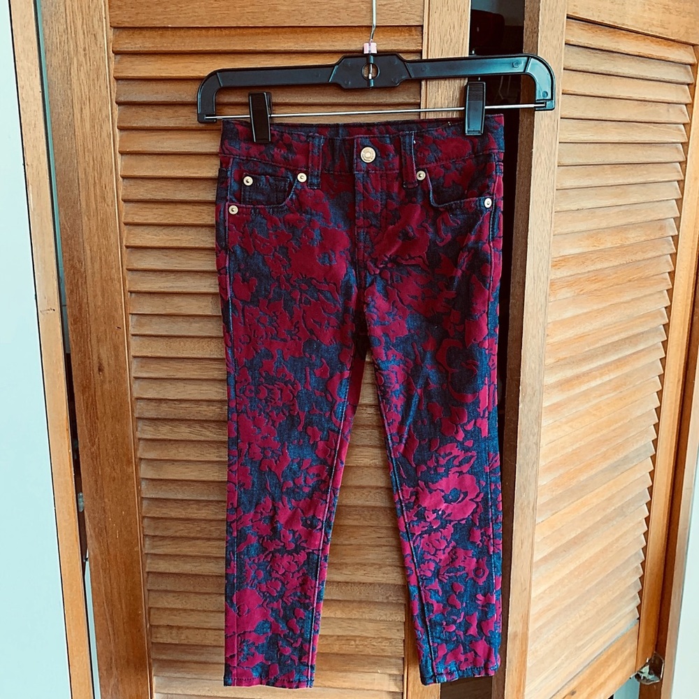 Pant velvet and jeanFor 5-7 years.new without tag
